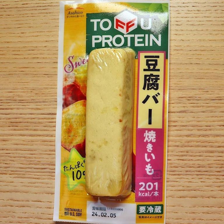 TOFFU PROTEIN 豆腐バー 焼きいも  (表面)